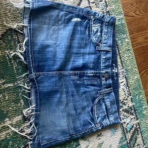 from: 7 for all mankind